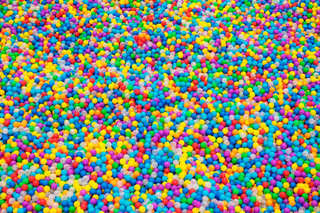 Spielplatz Büro: Nice oder …? 4 Bällebad.